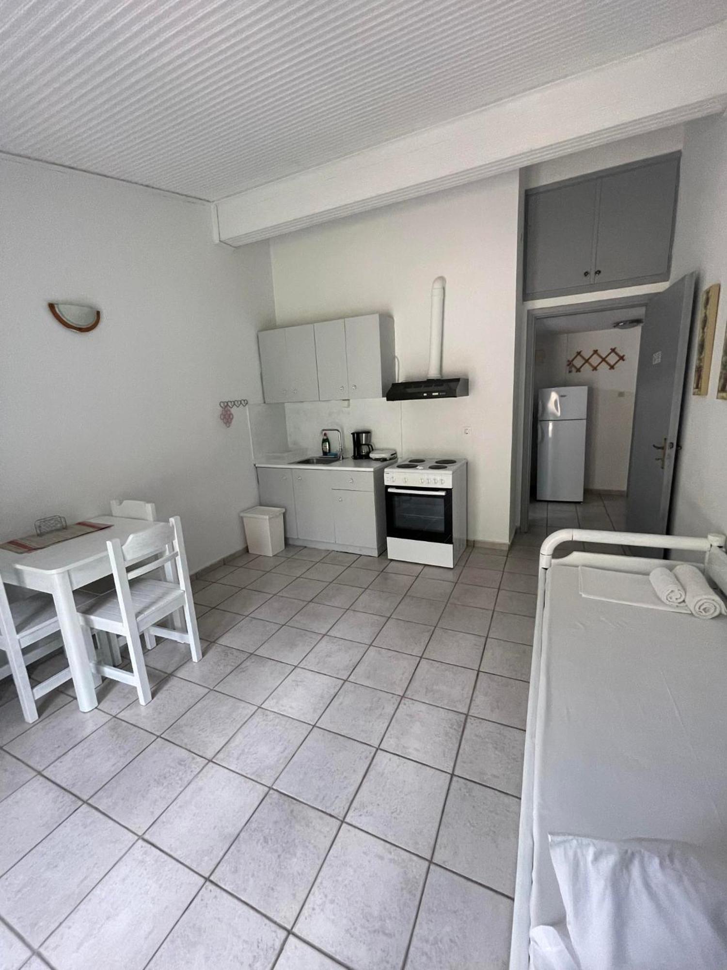 Maistrato Apartments Аргостолион Екстериор снимка